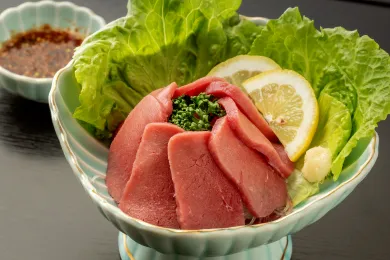 鹿肉の刺身